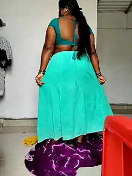 Desicouple1706 online show from 13, 1, 2026