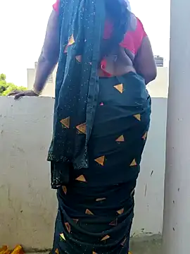 Desicouple1706 online show from 19, 4, 2026