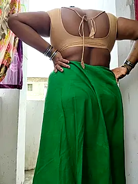 Desicouple1706 online show from 17, 1, 2026