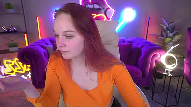 Sun Shine Lola online show from 28, 11, 2025