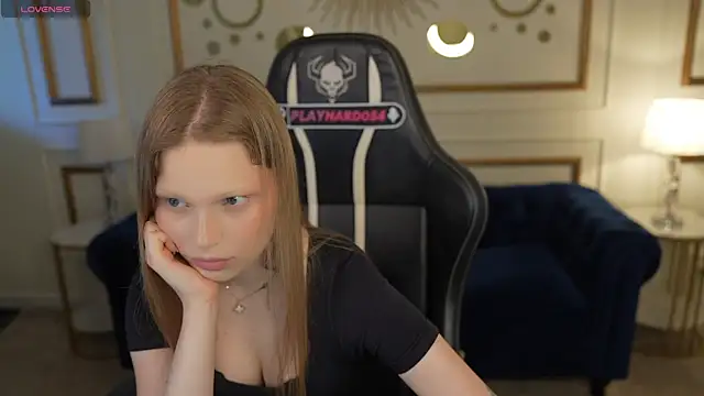 Charlotte Dreams online show from 30, 6, 2026