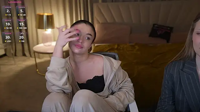 Snapshot of Charlotte_Dreams chatting on 4, 2, 2026 Charlotte Dreams online show from 4, 2, 2026