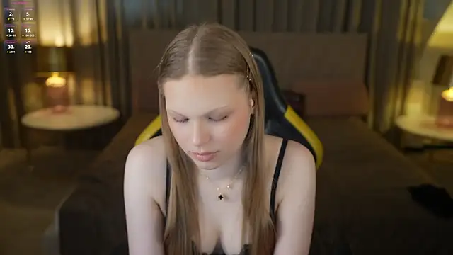 Charlotte Dreams online show from 24, 4, 2026