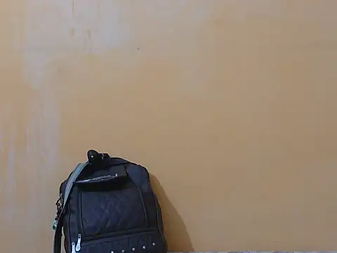 Honey Baby1 online show from 8, 1, 2026