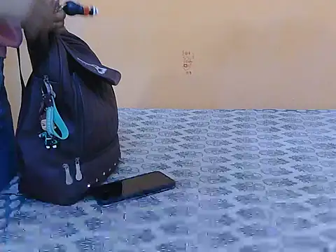 Honey Baby1 online show from 19, 2, 2026