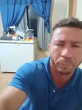 RobertoLuiz84 online show from 23, 6, 2026
