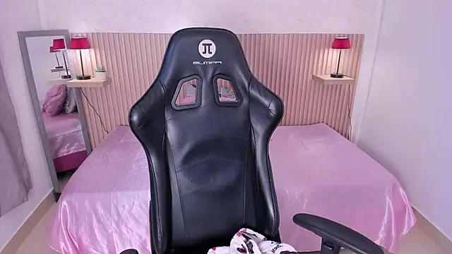 Snapshot of jasmyne_anbar chatting on 6, 2, 2026 jasmyne anbar online show from 6, 2, 2026