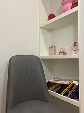 Queen-of-Love online show from 18, 4, 2026