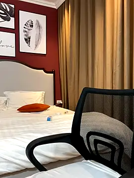 Snapshot of Queen-of-Love chatting on 21, 12, 2025 Queen-of-Love online show from 21, 12, 2025