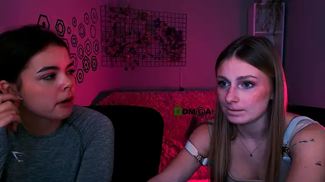 Snapshot of maddycats chatting on 30, 11, 2025 maddycats online show from 30, 11, 2025