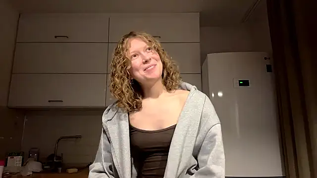 ElfriedaZwack online show from 2, 12, 2025