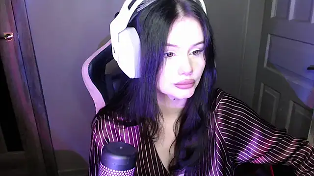 Moon raven online show from 16, 12, 2025