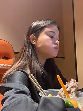 Toffee-00 online show from 5, 12, 2025