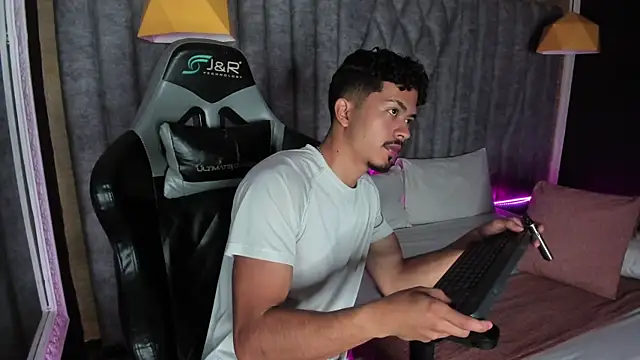 Snapshot of NicolaiKarav chatting on 8, 2, 2026 NicolaiKarav online show from 8, 2, 2026