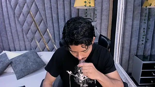 NicolaiKarav online show from 4, 4, 2026