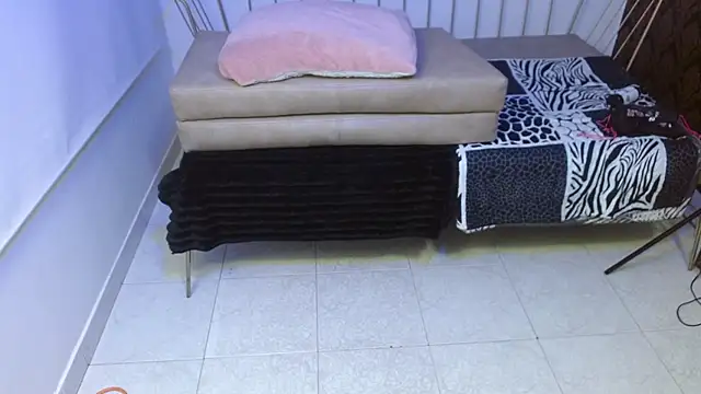 Snapshot of Roxanne_vale chatting on 26, 2, 2026 Roxanne vale online show from 26, 2, 2026