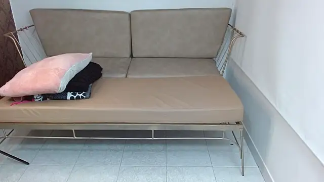 Snapshot of Roxanne_vale chatting on 20, 2, 2026 Roxanne vale online show from 20, 2, 2026