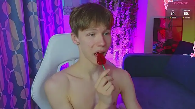 cuMte boy online show from 7, 5, 2026