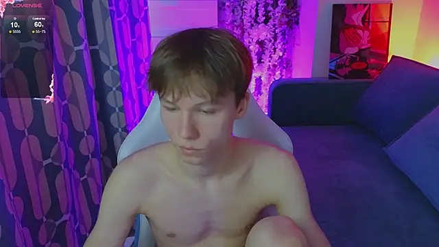 cuMte boy online show from 17, 5, 2026