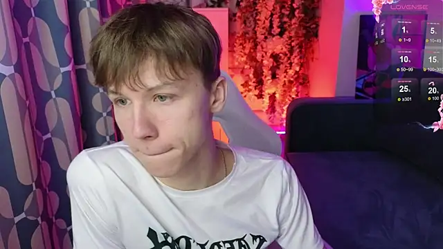 cuMte boy online show from 26, 4, 2026