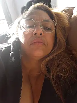 Halanamorena online show from 25, 11, 2025