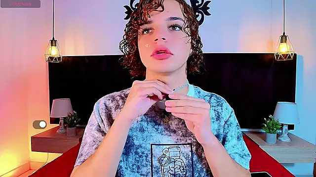 Skyee angel online show from 1, 5, 2026
