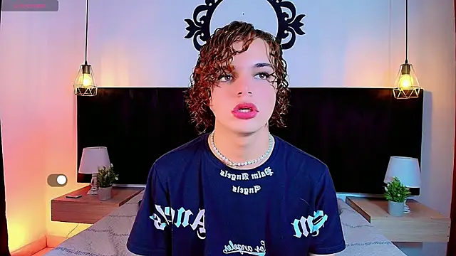 Skyee angel online show from 4, 5, 2026