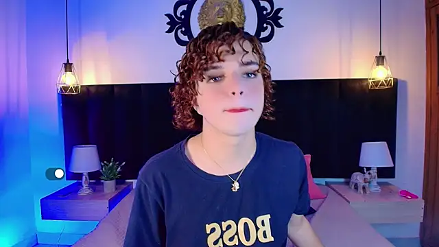 Skyee angel online show from 27, 3, 2026