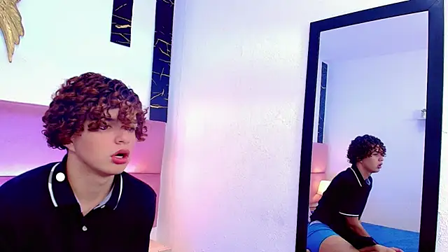 Skyee angel online show from 25, 11, 2025