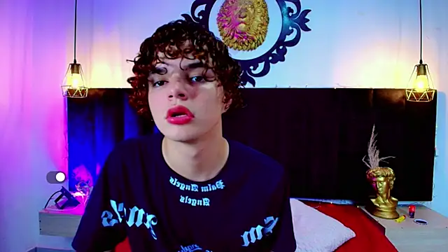 Skyee angel online show from 18, 12, 2025