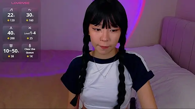 Lina lust  online show from 3, 12, 2025