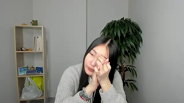 TiaraGaluski online show from 22, 11, 2025