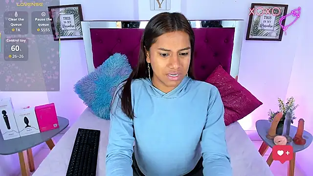 Samantha  F W online show from 9, 4, 2026