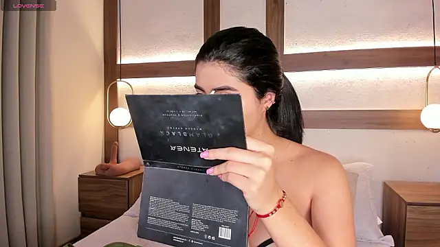 SarhaVega online show from 18, 1, 2026