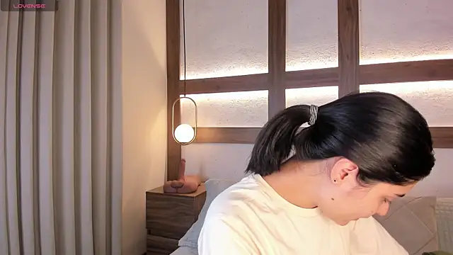 SarhaVega online show from 9, 1, 2026