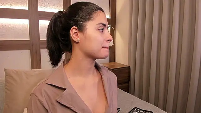 SarhaVega online show from 7, 2, 2026