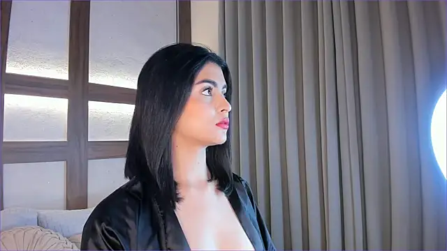 Snapshot of SarhaVega chatting on 28, 11, 2025 SarhaVega online show from 28, 11, 2025