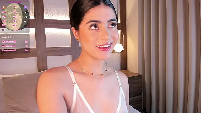 SarhaVega online show from 15, 12, 2025