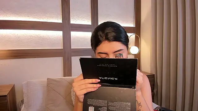 SarhaVega online show from 12, 3, 2026