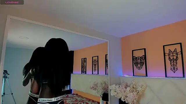 Charlotte evanns 1 online show from 28, 11, 2025