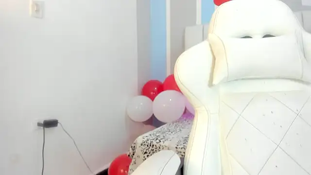 Snapshot of mask_red_girl chatting on 23, 2, 2026 mask red girl online show from 23, 2, 2026