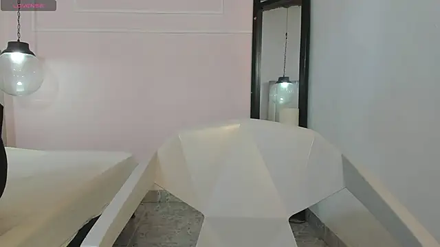 Izelevans online show from 15, 4, 2026