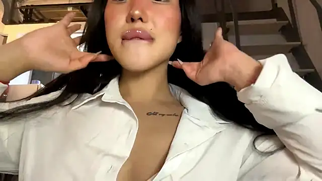 EIeniVanwart online show from 1, 12, 2025