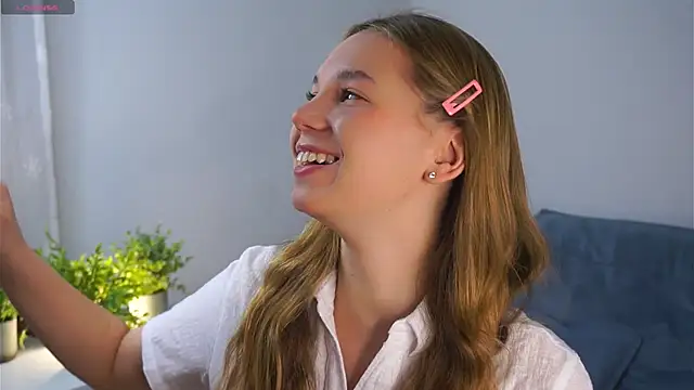 AmparoCilek online show from 6, 3, 2026