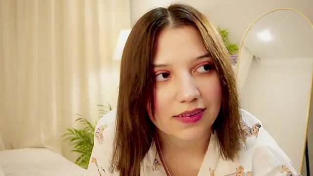 Snapshot of KareenGrilli chatting on 29, 11, 2025 KareenGrilli online show from 29, 11, 2025