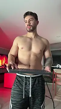 Valenthino Salvatore online show from 21, 12, 2025