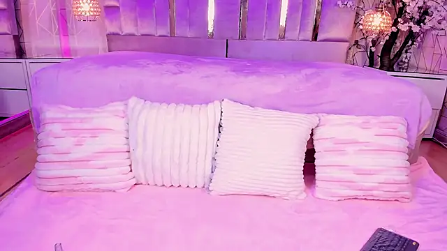 Naomistart online show from 3, 3, 2026