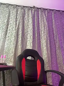 Snapshot of SOL_EF chatting on 17, 12, 2025 SOL EF online show from 17, 12, 2025