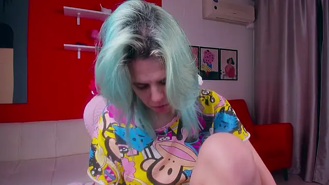 LiraBelle online show from 3, 3, 2026