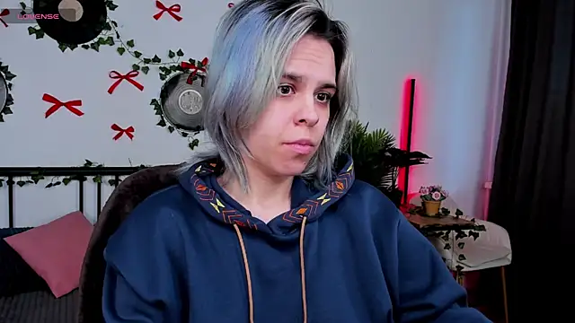 LiraBelle online show from 17, 4, 2026